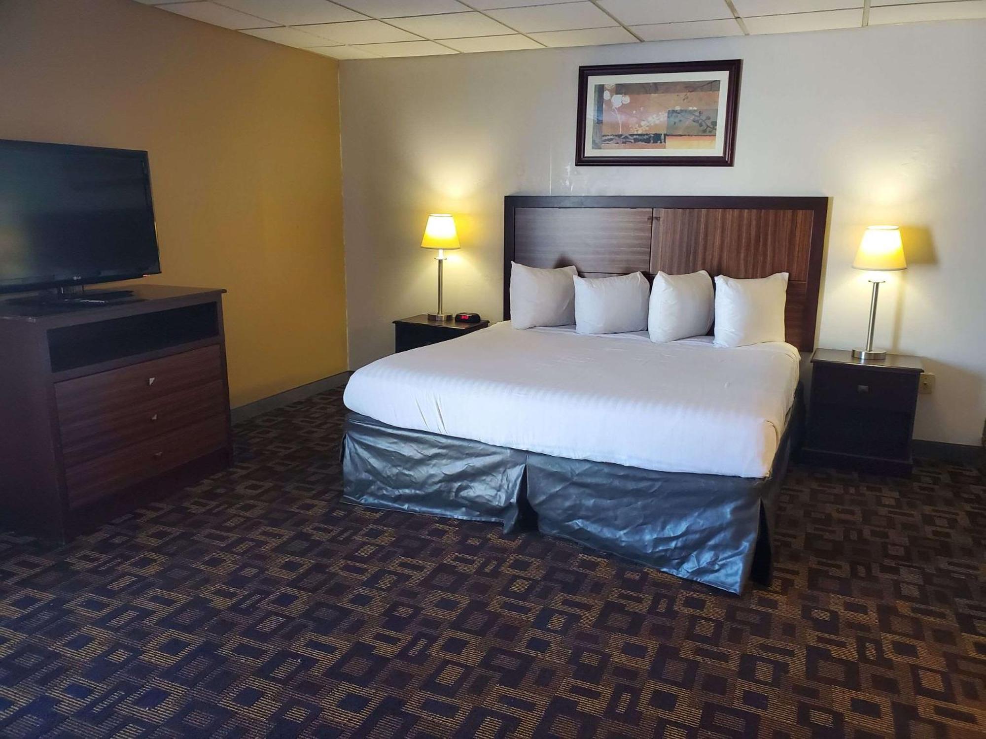 Rodeway Inn McPherson Екстер'єр фото