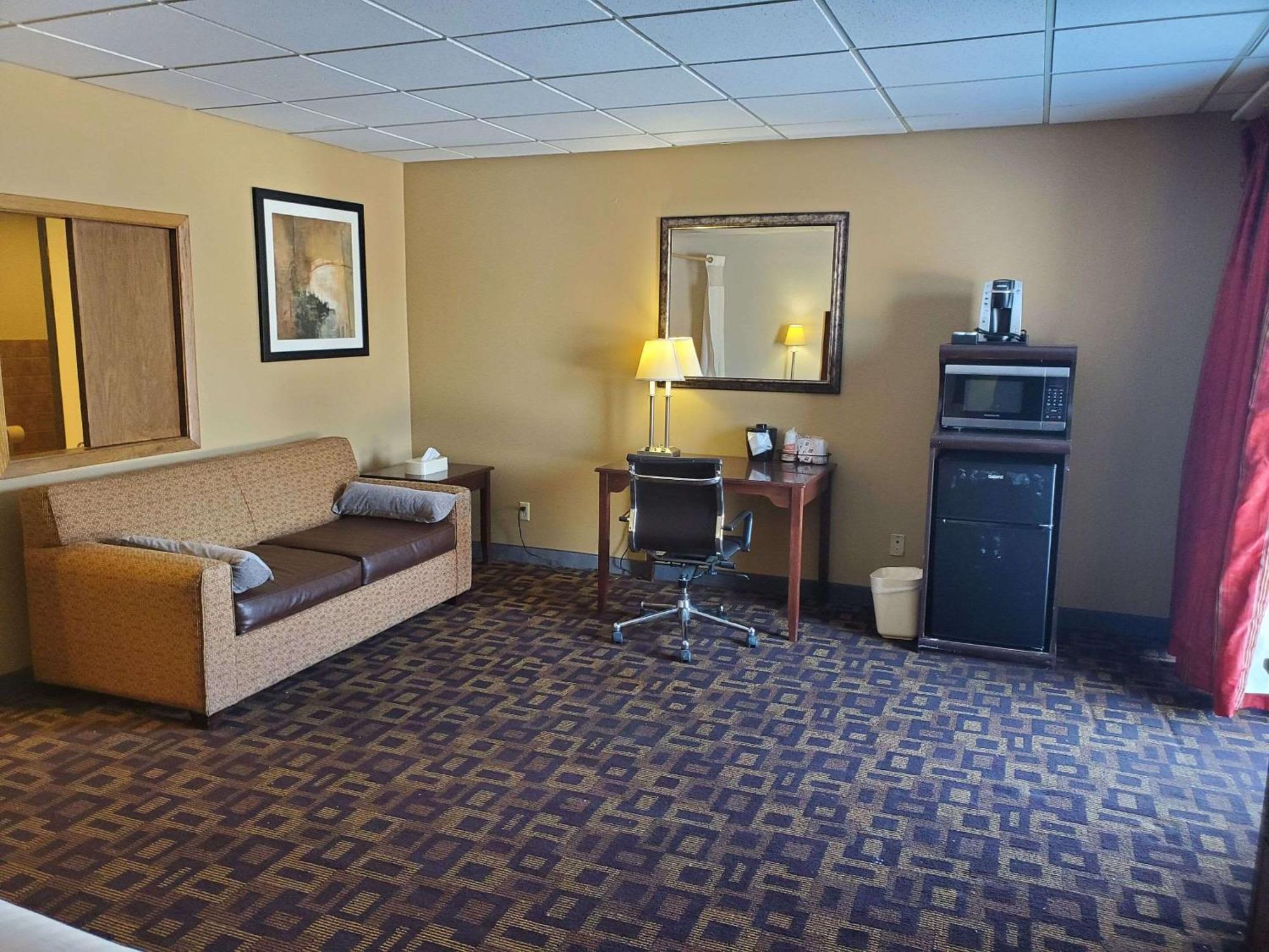 Rodeway Inn McPherson Екстер'єр фото