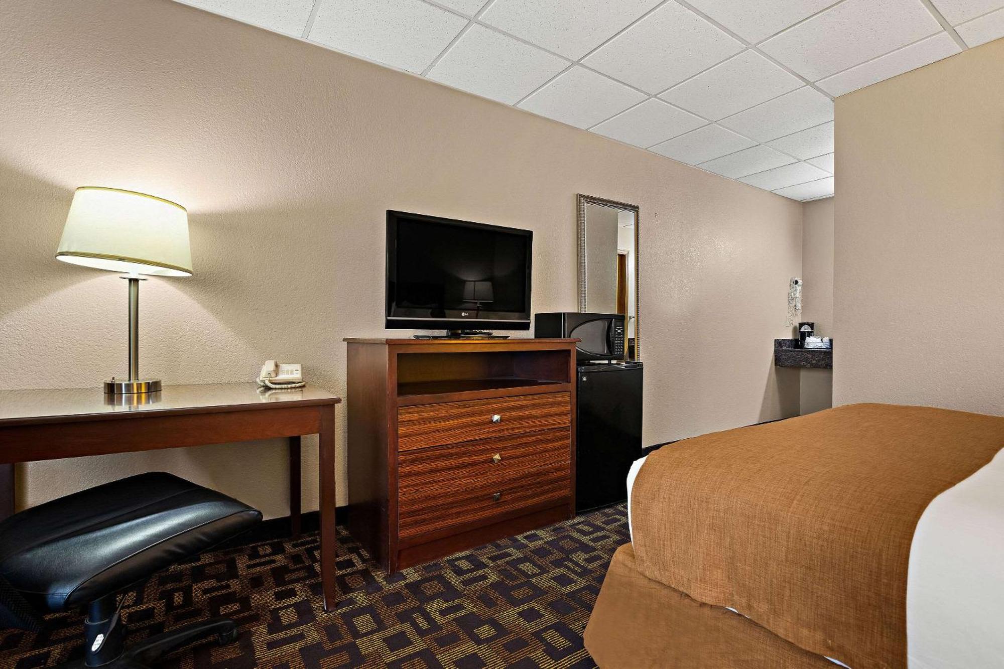 Rodeway Inn McPherson Екстер'єр фото